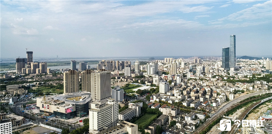镇江城市发展的温馨日常，最新动态与变迁观察