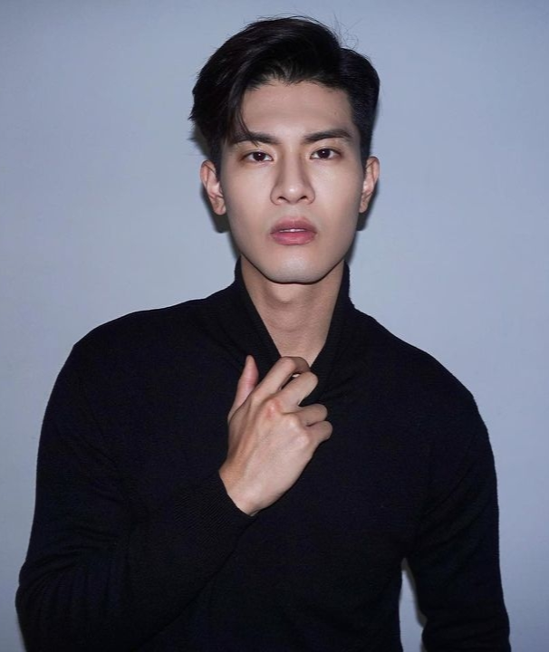 台湾影视新星田佳秀亮相,备受瞩目!