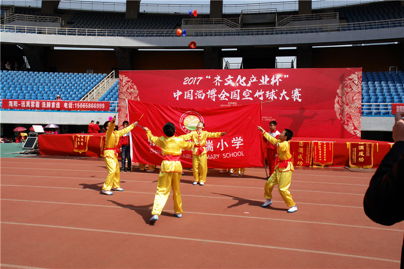 小巷深处的空竹球比赛激情澎湃的隐藏宝藏之战