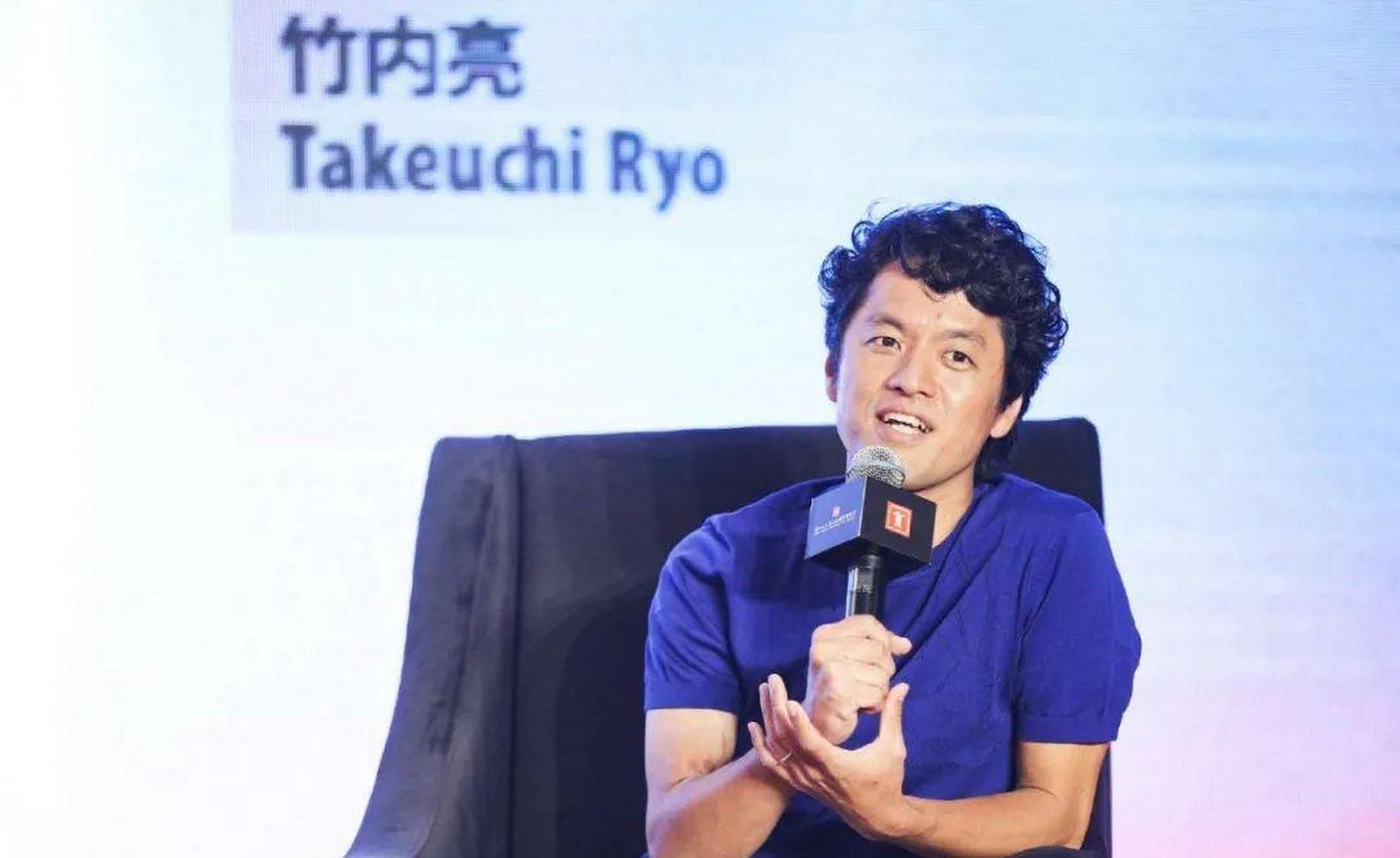 竹内亮新作，时代背景下的独到观察与深度洞察