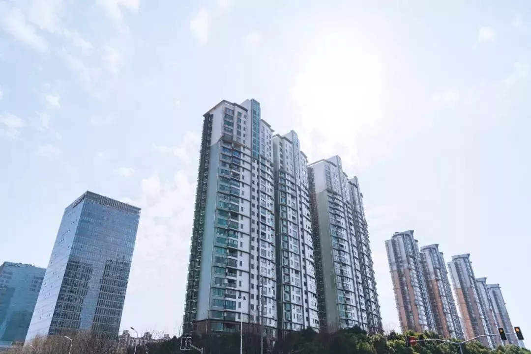 高阳房产资讯平台，领航房产领域，时代的印记与权威资讯平台