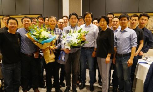 雷军上市,雷军上市——科技巨擘的新里程碑，重塑生活体验！