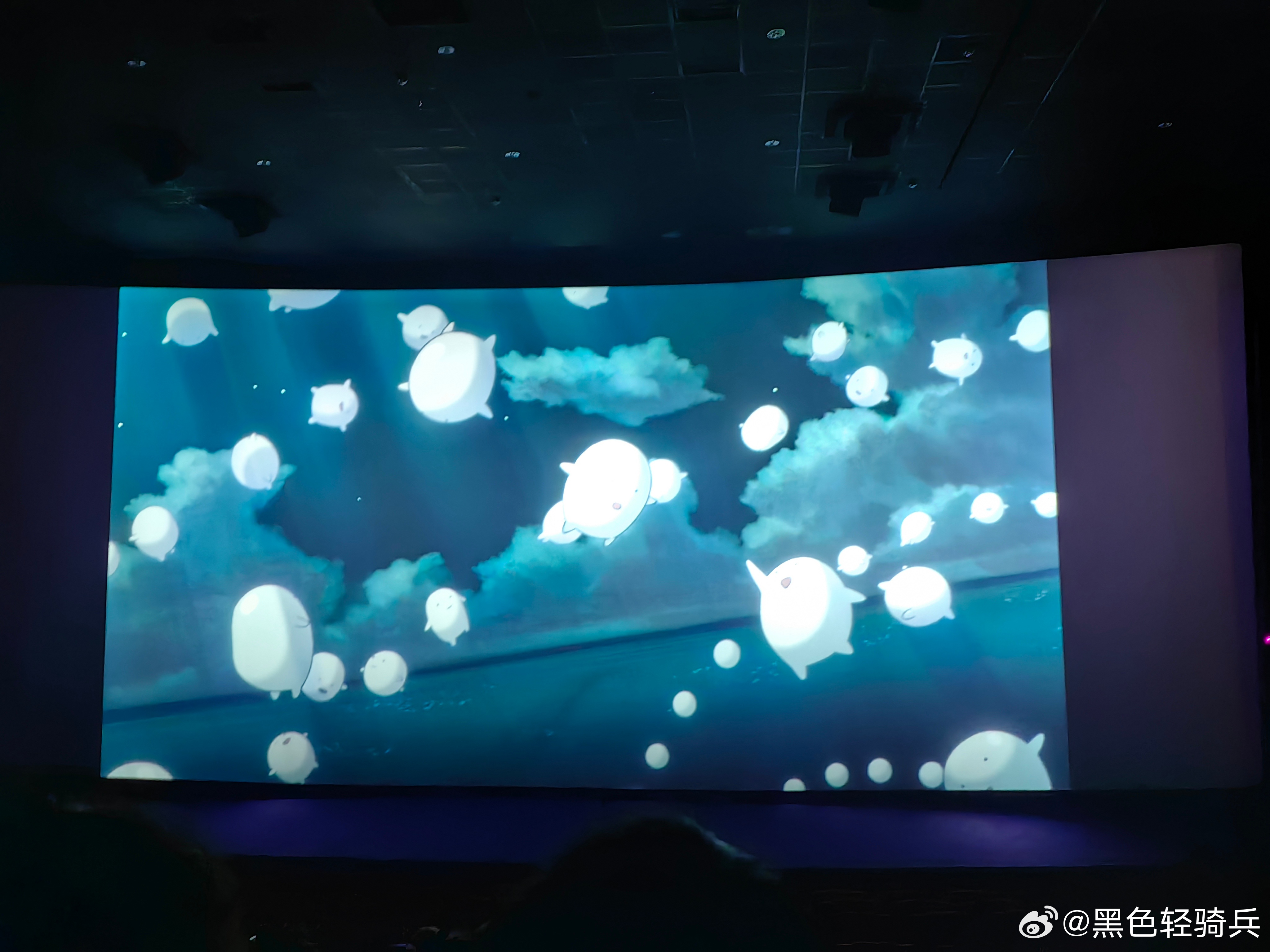 泡泡电影院，与自然美景的浪漫遨游之旅