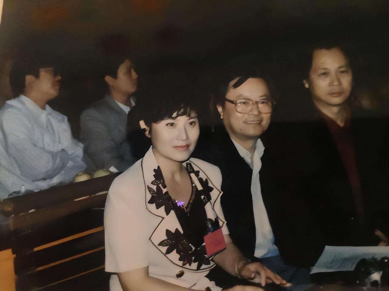阎良之窗最新更新，邻里日常趣事与情感纽带分享