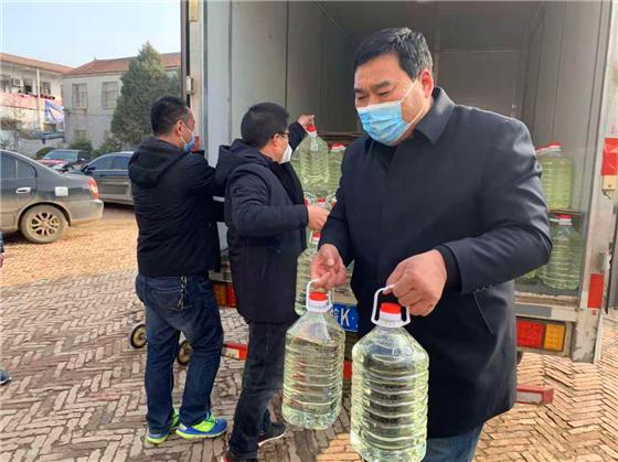 宅家日常趣事与战疫情最新动态