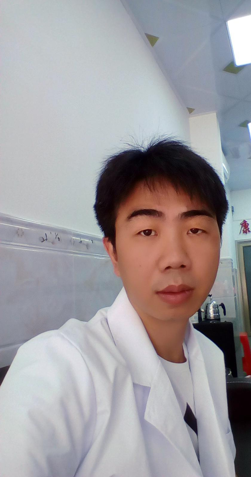 康哥引领时代潮流的步伐与最新动态