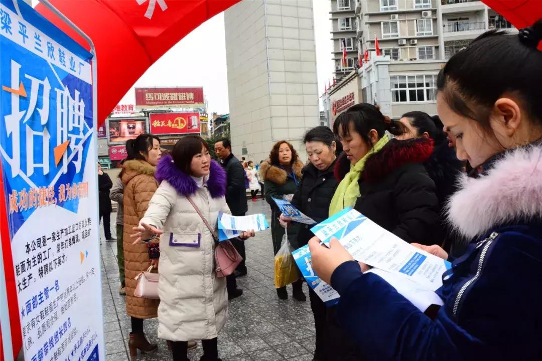 探寻小巷独特色彩之旅，油漆工最新招聘信息汇总