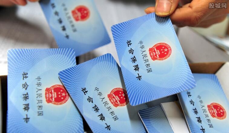 农村社保新政策，爱与陪伴的温馨旅程篇章