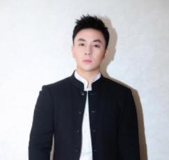 何洁释小龙最新动态更新