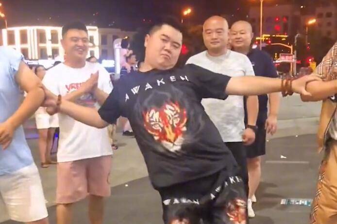 林浩最新广场舞曲制作，小巷舞蹈之梦启航